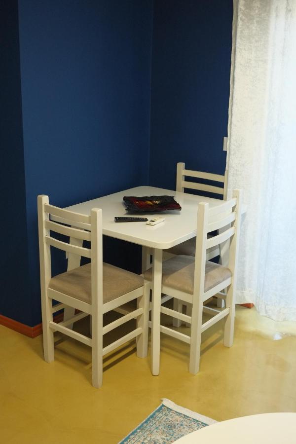 Oak Street Apartment Тирана Экстерьер фото